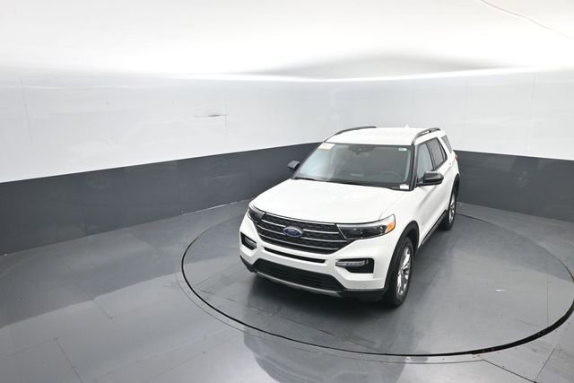 Certified 2024 Ford Explorer XLT w/ Equipment Group 202A image 20