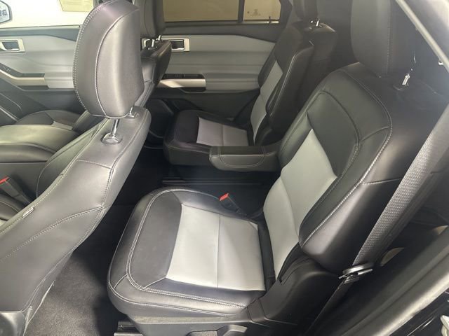 Certified 2022 Ford Explorer XLT w/ Equipment Group 202A image 17