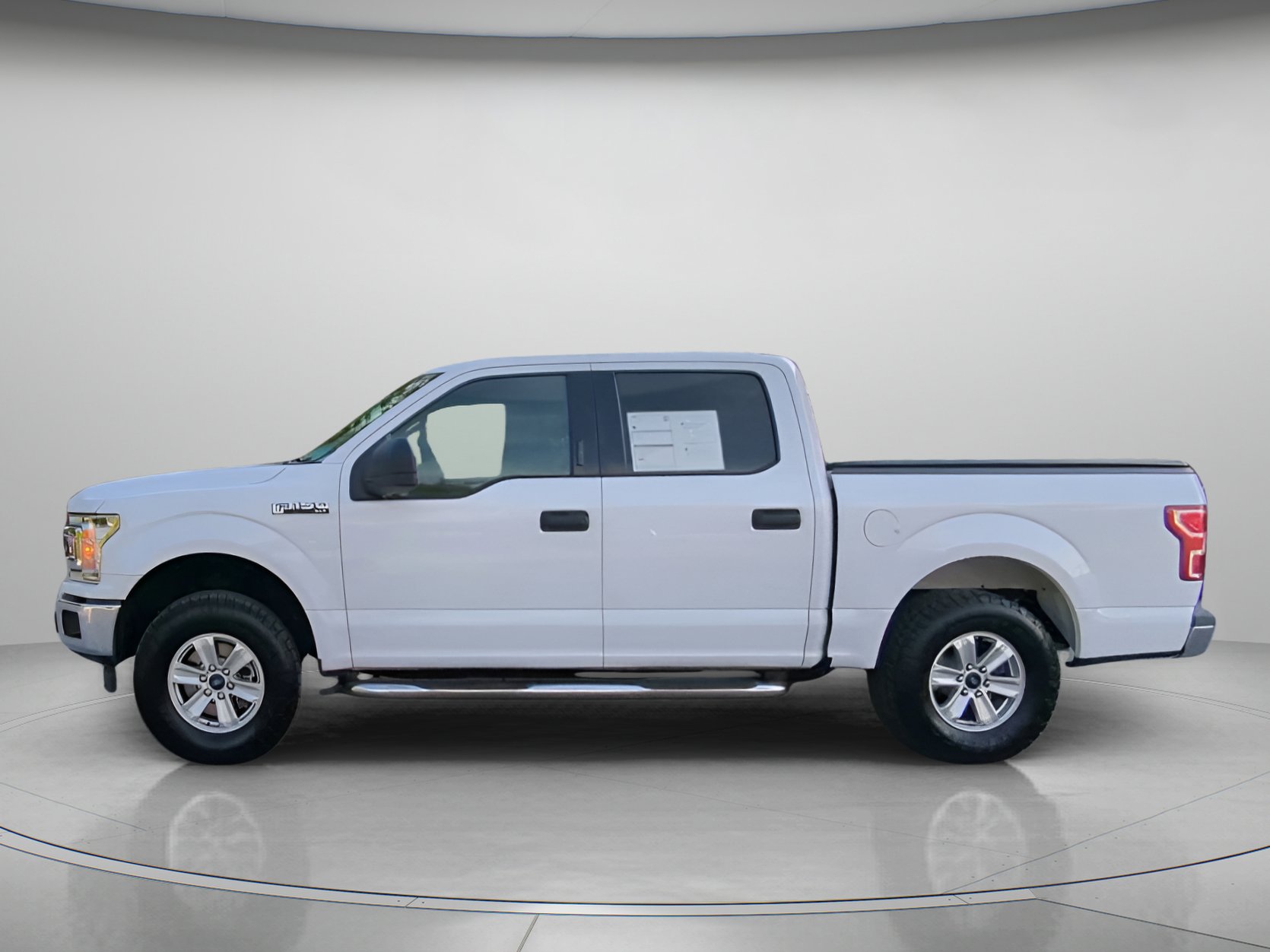 Certified 2018 Ford F150 XLT RWD image 16