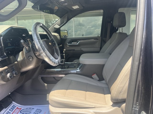 Used 2023 Chevrolet Silverado 1500 LTZ w/ LTZ Premium Package AWD/4WD image 11