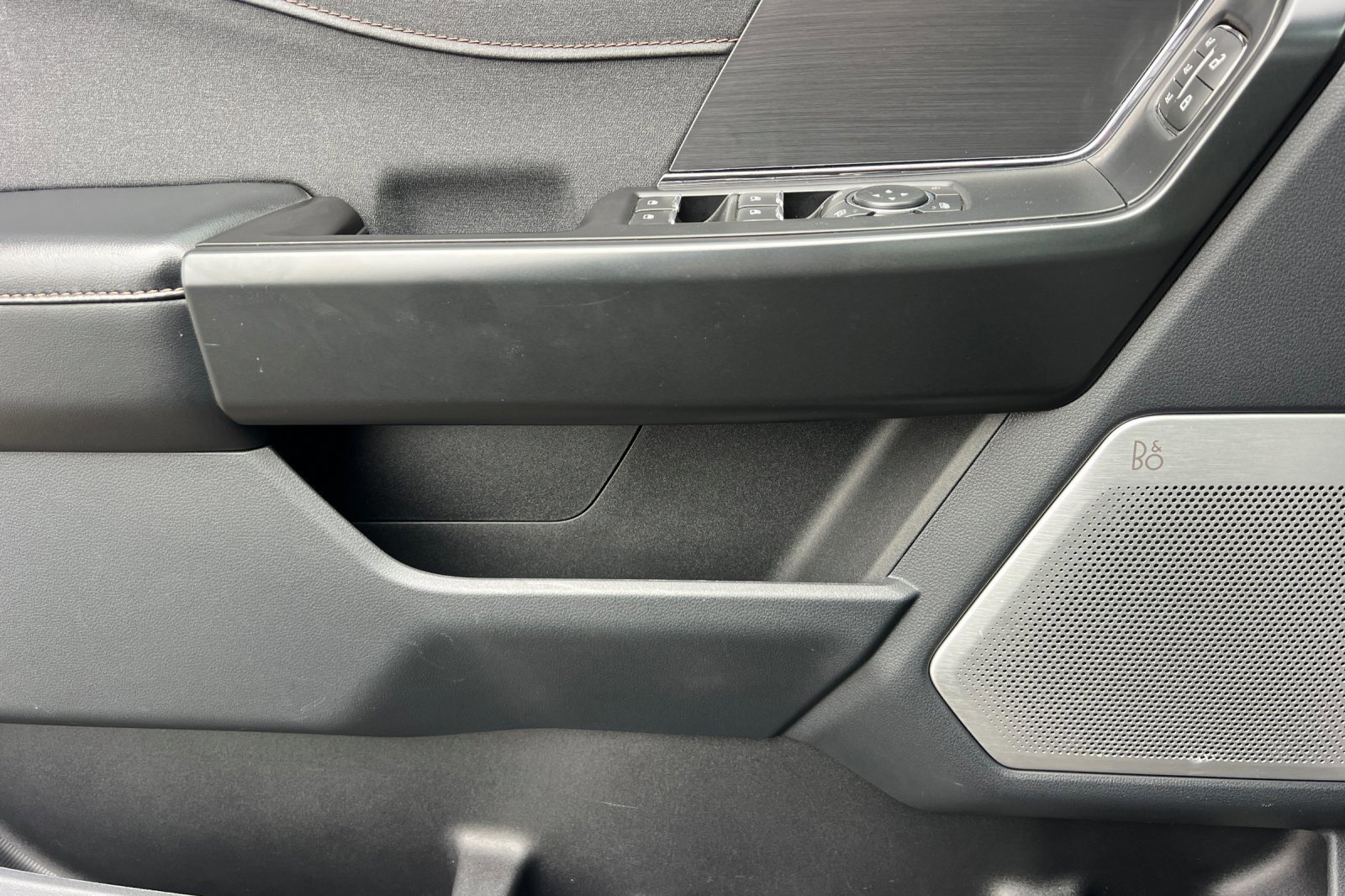 Certified 2022 Ford F150 Raptor w/ Equipment Group 801A High image 10