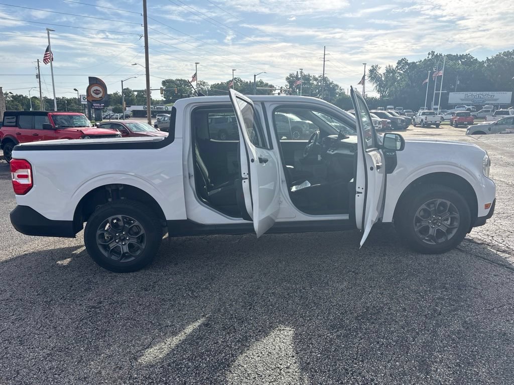 Certified 2022 Ford Maverick XLT FWD image 8