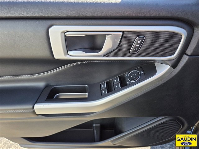 Certified 2022 Ford Explorer XLT w/ Equipment Group 202A image 18