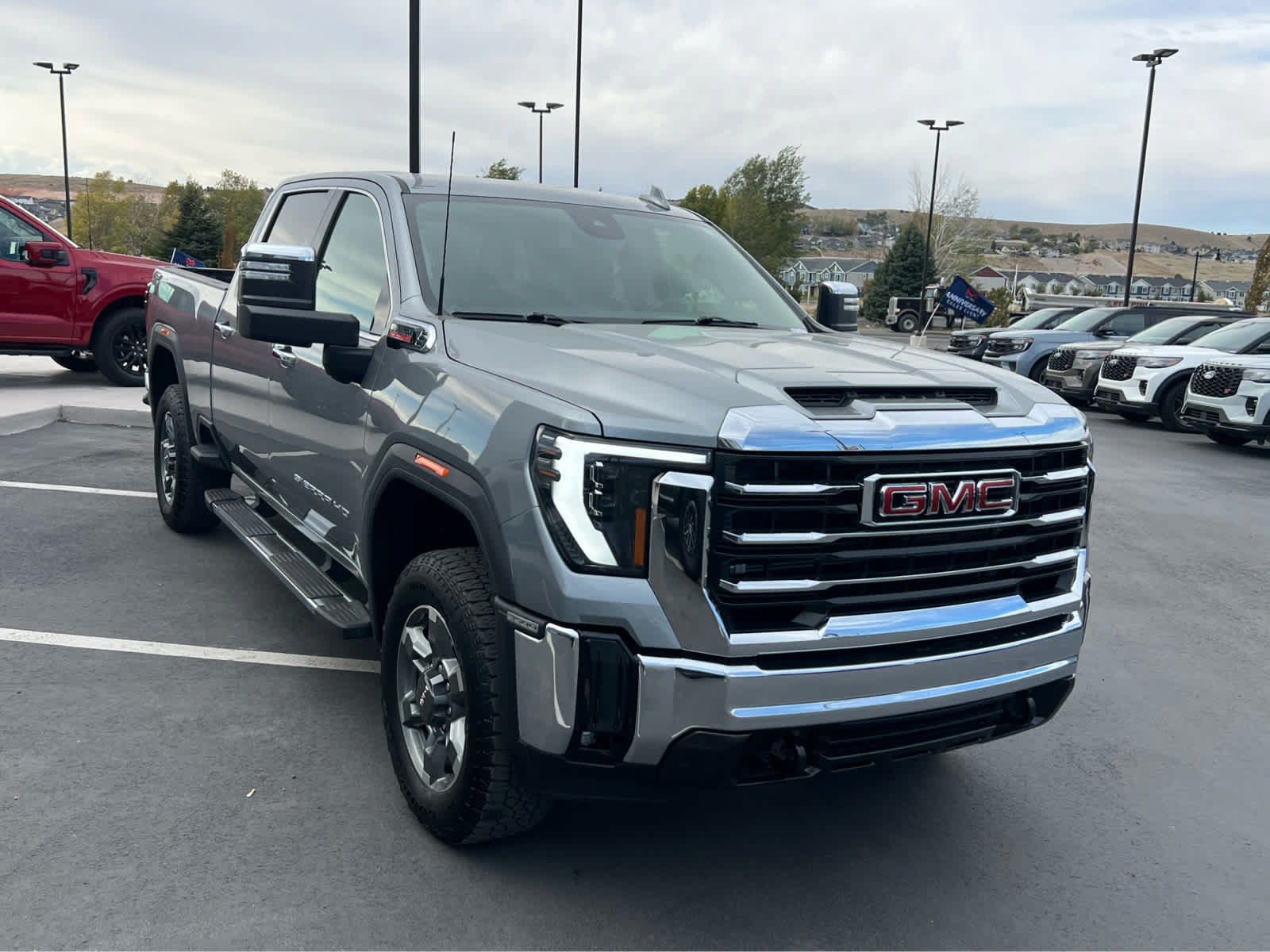 Used 2025 GMC Sierra 3500 SLT AWD/4WD image 4
