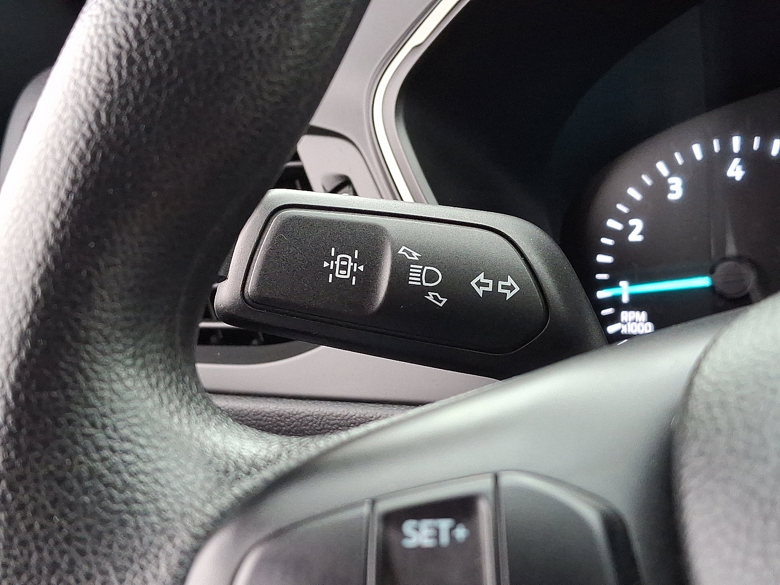 Certified 2020 Ford Escape SE image 32