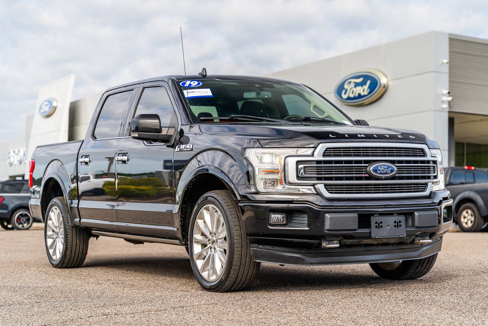 Certified 2019 Ford F150 Limited w/ Trailer Tow Package AWD/4WD image 1