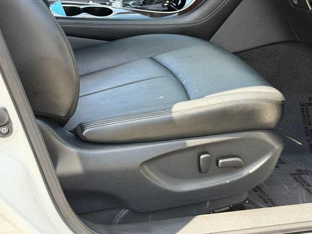Used 2019 INFINITI Q50 Luxe w/ Essential Package (3.0T Luxe) AWD/4WD image 31