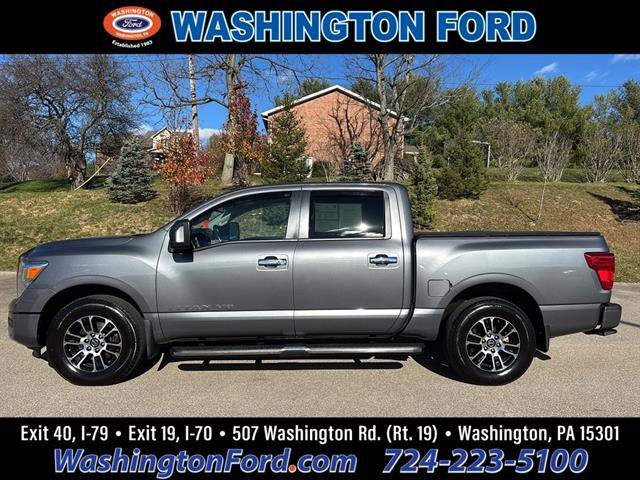 Used 2020 Nissan Titan SV w/ SV Convenience Package image 2