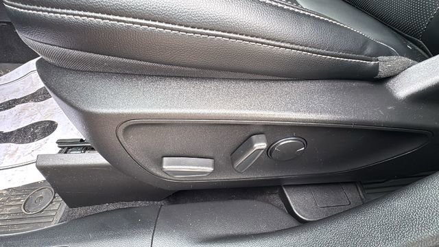 Certified 2022 Ford Escape Titanium w/ Class II Trailer Tow Package image 11