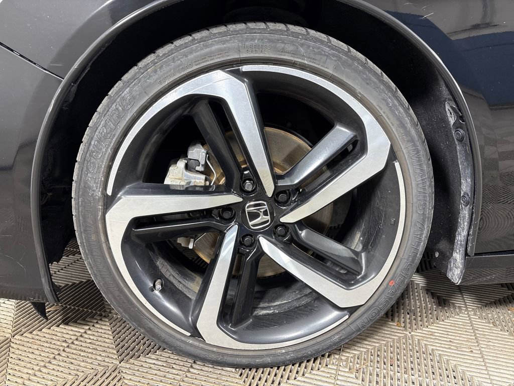 Used 2018 Honda Accord Sport image 11