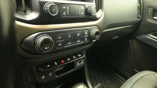 Used 2022 Chevrolet Colorado Z71 AWD/4WD image 18
