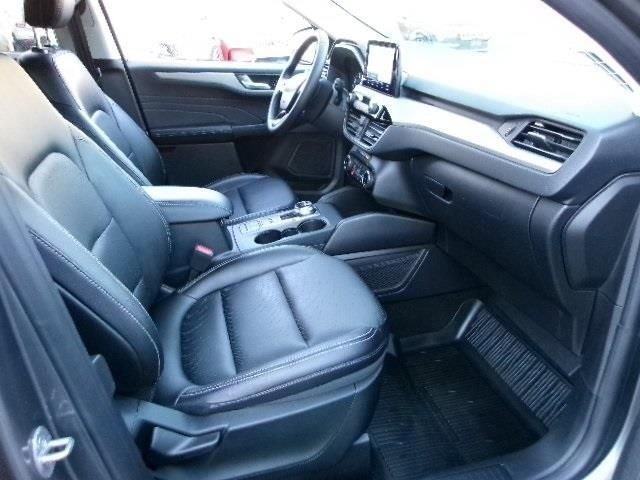 Certified 2022 Ford Escape SEL w/ Class II Trailer Tow Package FWD image 5