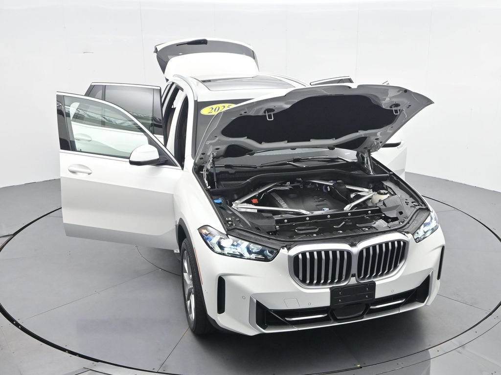 Used 2025 BMW X5 xDrive40i AWD/4WD image 40
