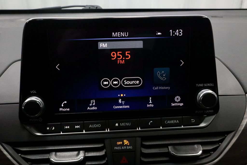 Used 2025 Nissan Altima 2.5 SV image 10