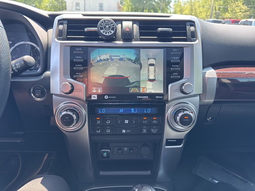 Used 2022 Toyota 4Runner Limited AWD/4WD image 9