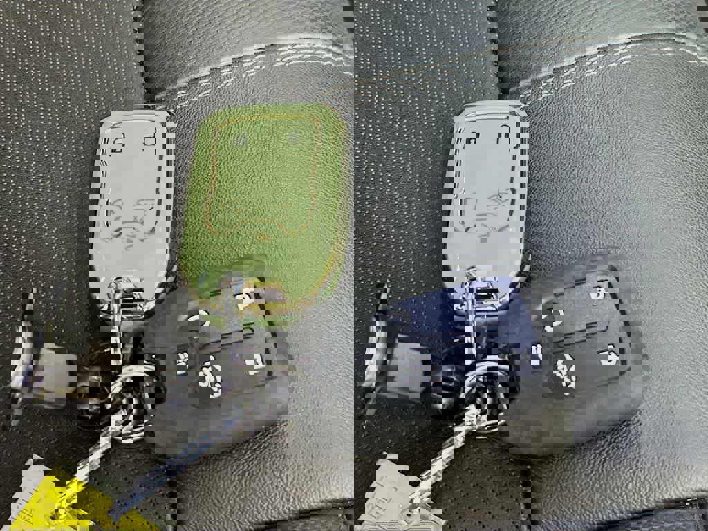 Used 2019 Chevrolet Silverado 1500 High Country w/ Technology Package image 24