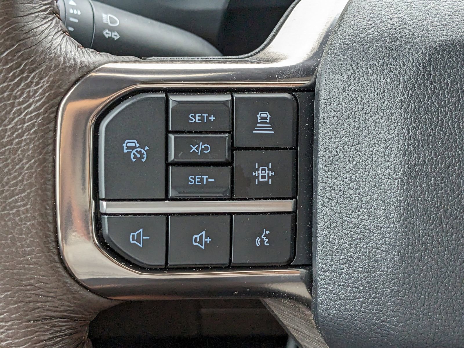 Certified 2024 Ford F150 King Ranch w/ FX4 Off-Road Package image 27