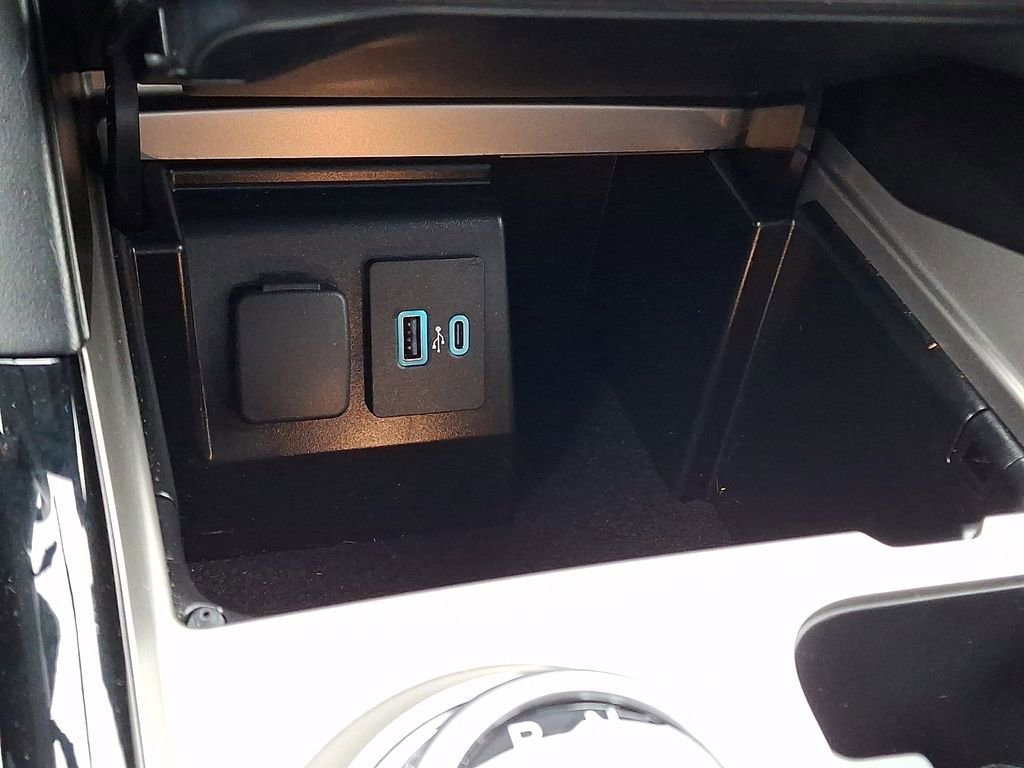 Certified 2023 Ford Explorer ST-Line image 24