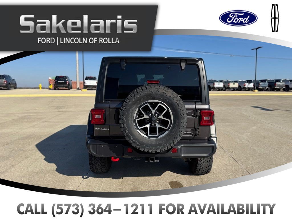 Used 2025 Jeep Wrangler Unlimited Rubicon AWD/4WD image 4