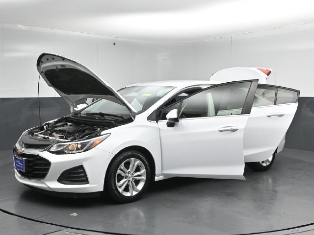 Used 2019 Chevrolet Cruze LT w/ Convenience Package FWD image 58