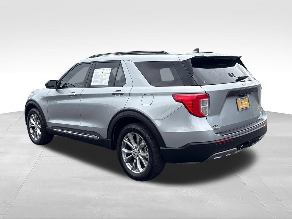 Certified 2023 Ford Explorer XLT w/ Equipment Group 202A AWD/4WD image 6
