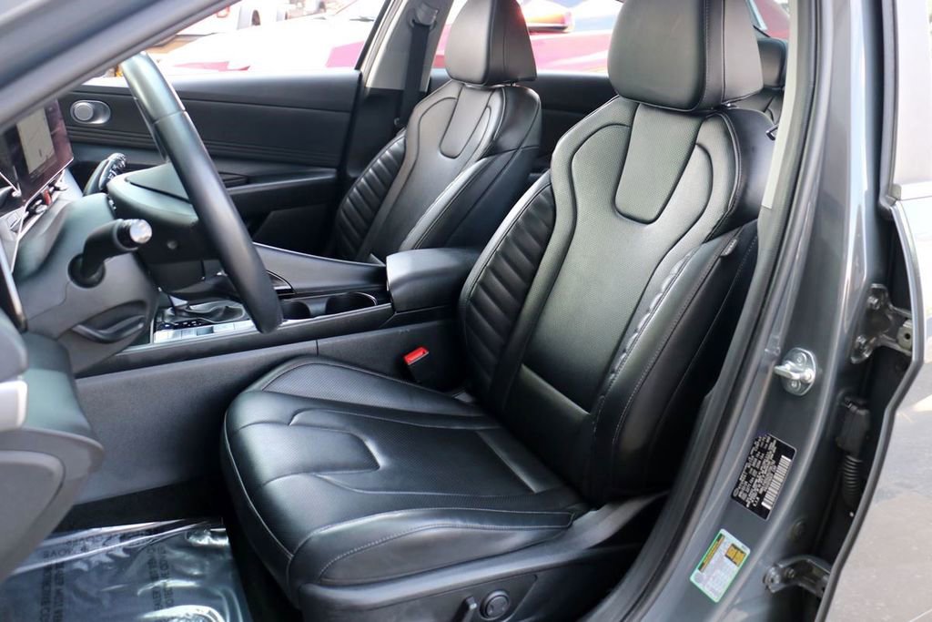 Used 2024 Hyundai Elantra Limited FWD image 15