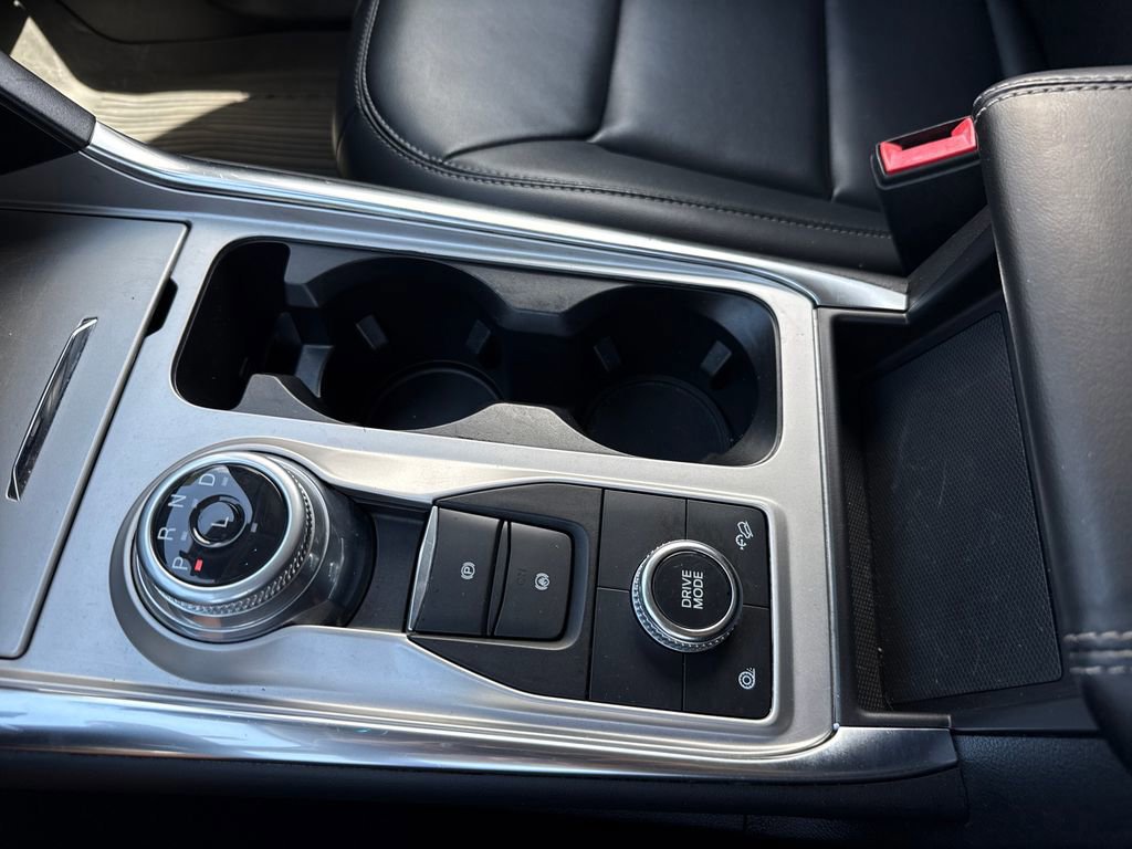 Certified 2022 Ford Explorer XLT w/ Equipment Group 202A AWD/4WD image 22