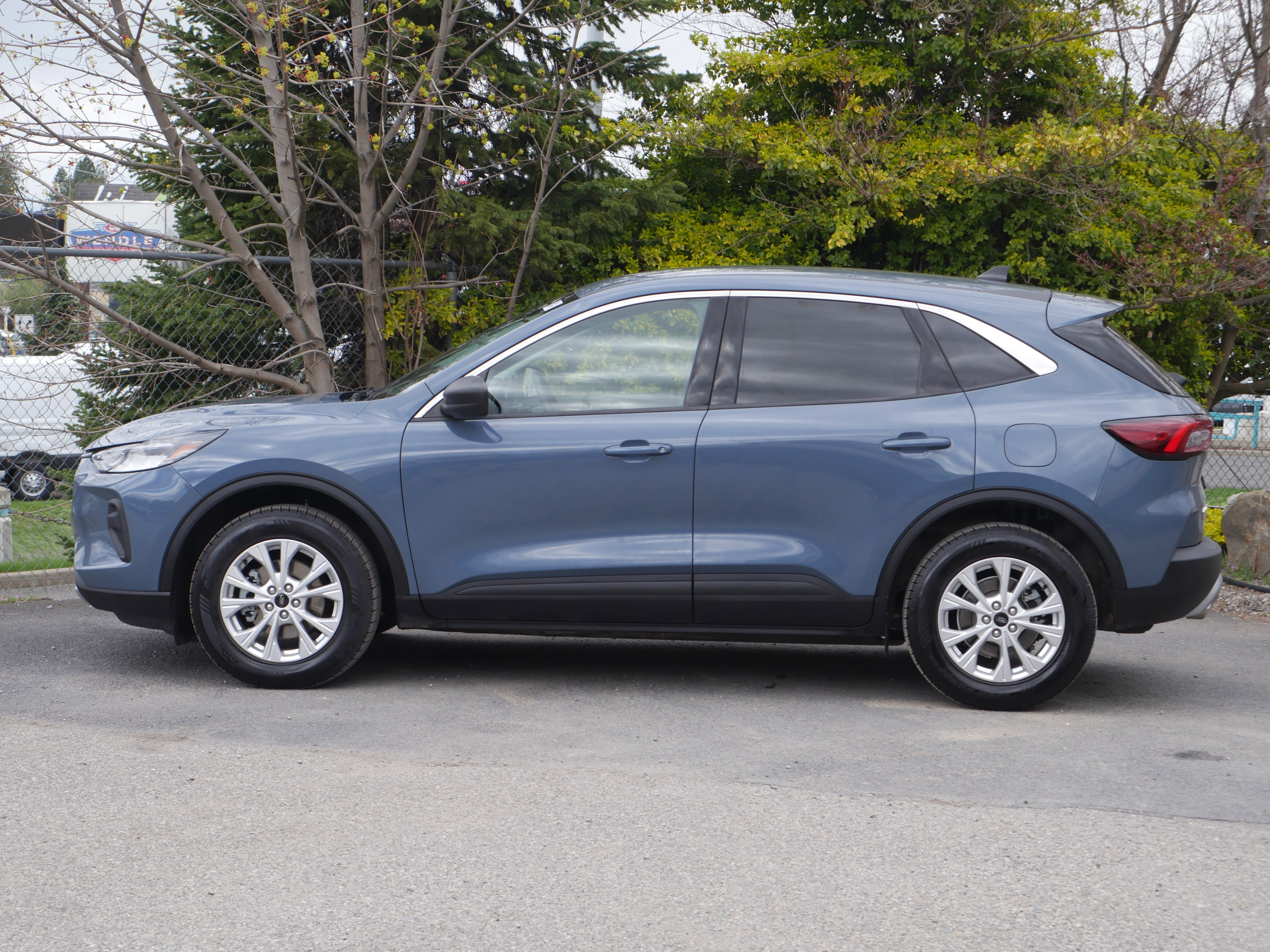 Certified 2023 Ford Escape Active AWD/4WD image 16