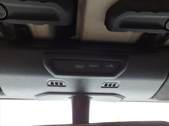 Used 2023 Jeep Gladiator Mojave w/ Cold Weather Group image 29