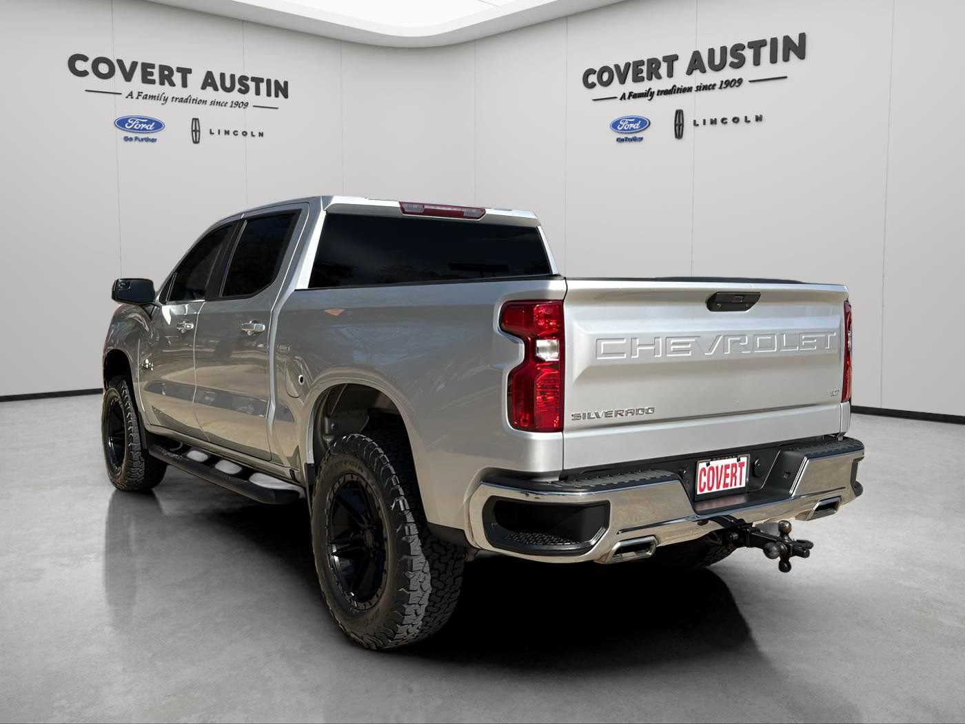 Used 2021 Chevrolet Silverado 1500 LT w/ Z71 Off-Road Package image 3