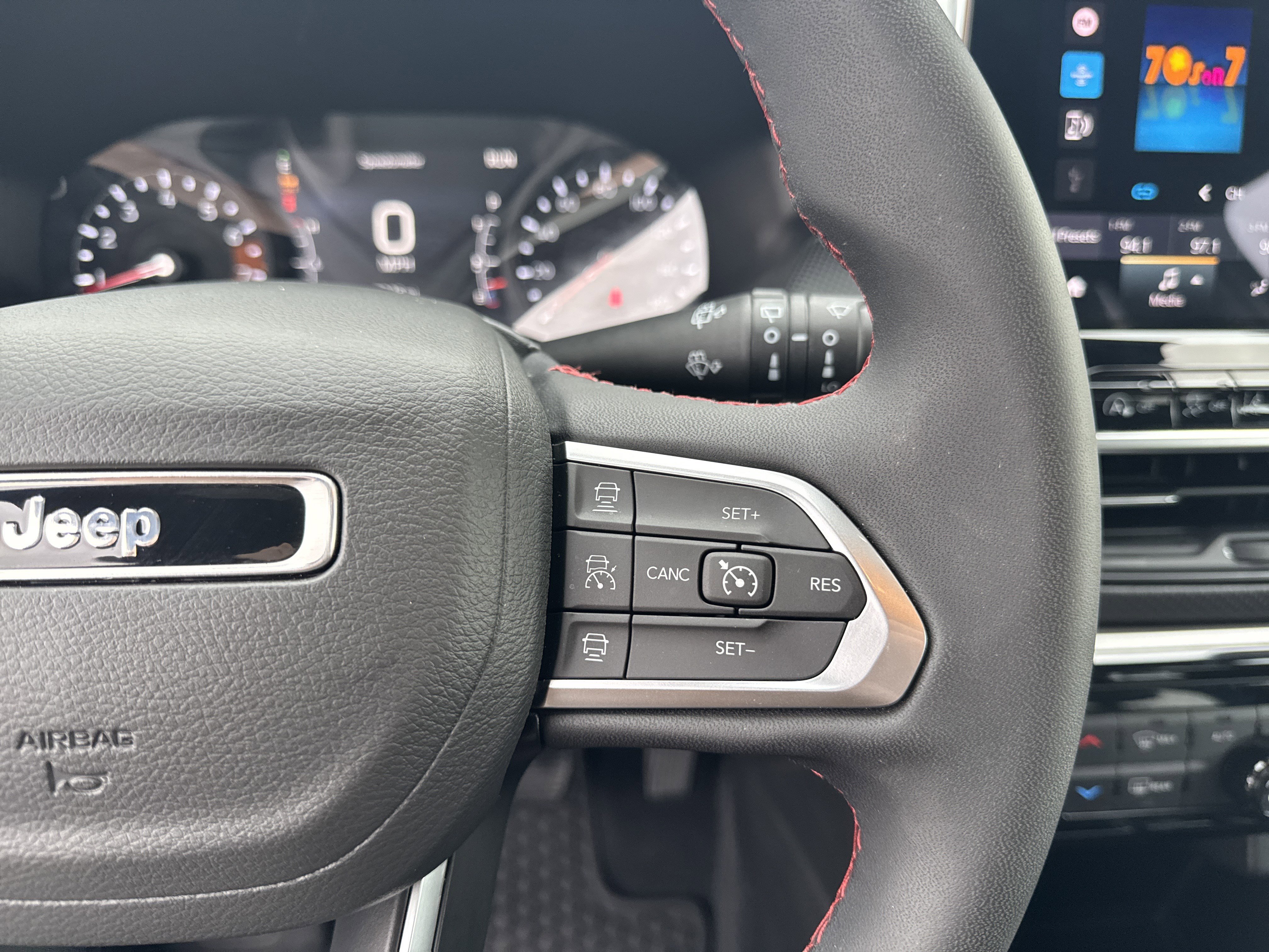 Used 2025 Jeep Compass Trailhawk image 24