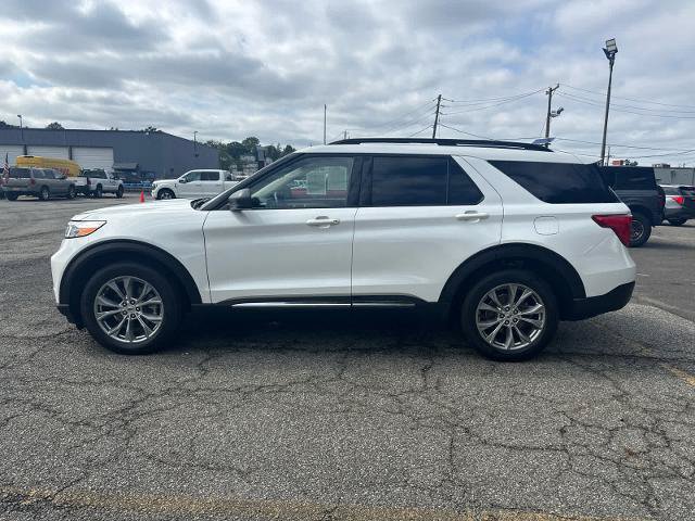 Certified 2023 Ford Explorer XLT w/ Equipment Group 202A AWD/4WD image 4