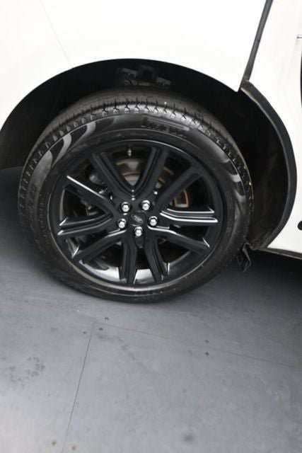 Certified 2024 Ford Edge ST-Line w/ Class II Trailer Tow Package AWD/4WD image 15