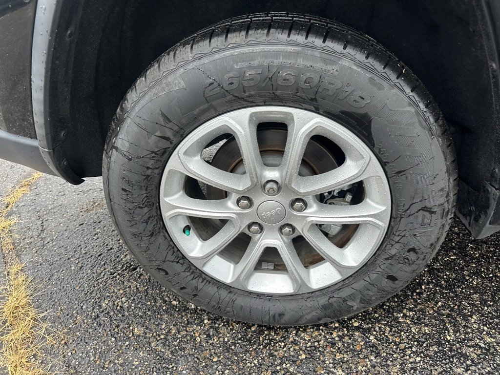 Used 2021 Jeep Grand Cherokee Laredo X image 34