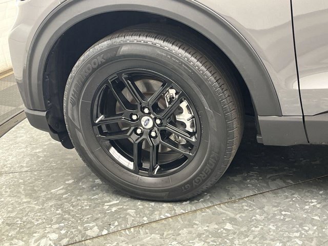 Certified 2025 Ford Explorer Active AWD/4WD image 34