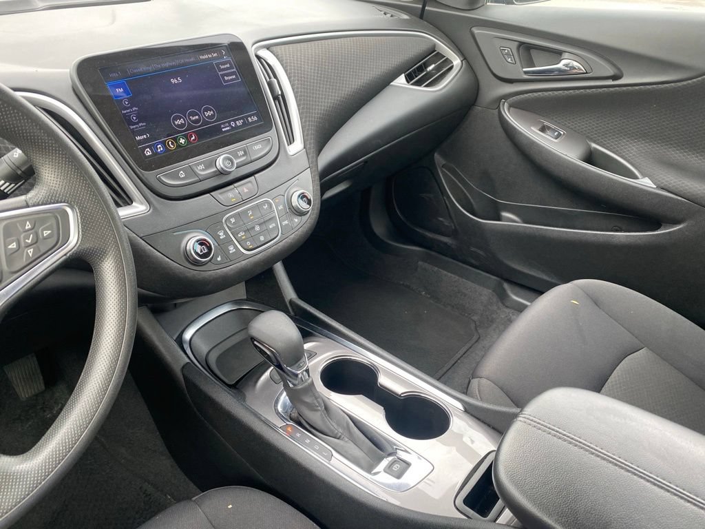 Used 2025 Chevrolet Malibu LT FWD image 24