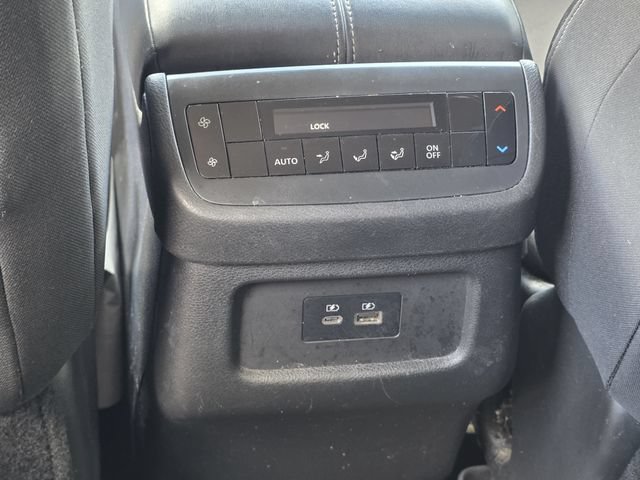 Used 2022 Nissan Pathfinder SV FWD image 18