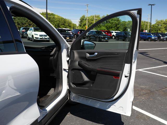 Certified 2025 Ford Escape ST-Line Select w/ Tech Pack #1 AWD/4WD image 26