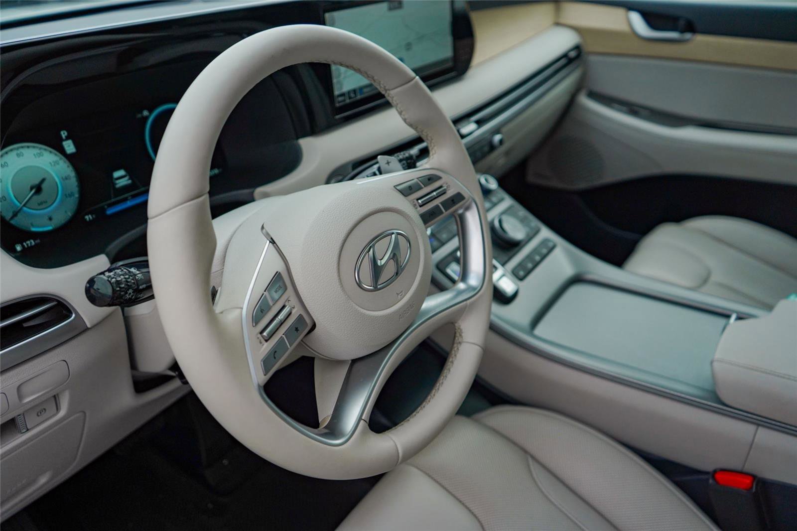 Used 2023 Hyundai Palisade Limited FWD image 9