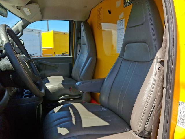Used 2021 GMC Savana 3500 w/ Power Convenience Package RWD image 12
