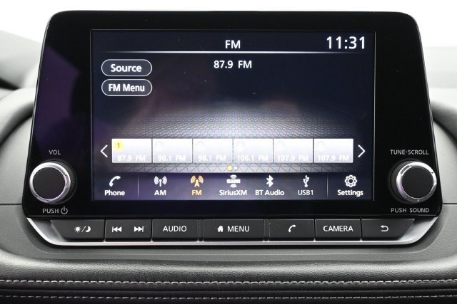 Used 2025 Nissan Rogue SV FWD image 19