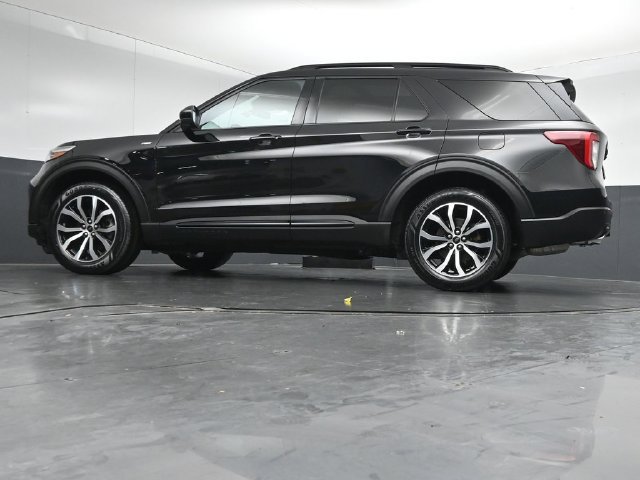 Certified 2024 Ford Explorer ST-Line w/ Class IV Trailer Tow Package AWD/4WD image 39