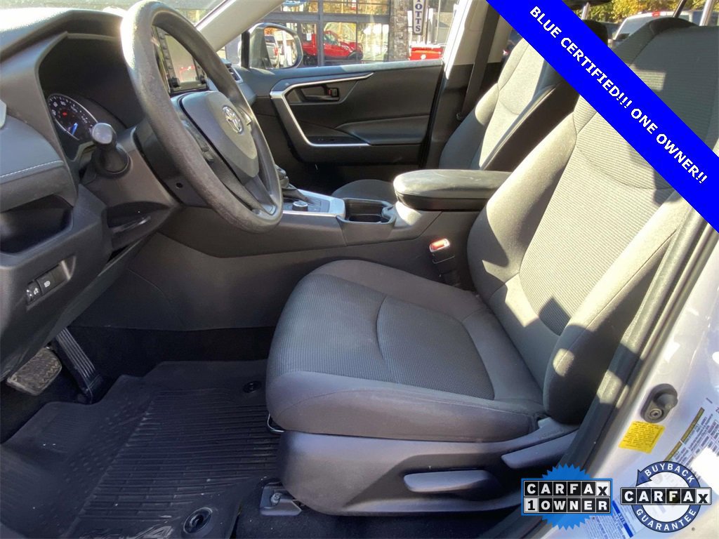 Used 2021 Toyota RAV4 LE image 14