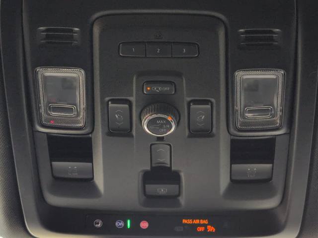 Used 2023 GMC Yukon AT4 w/ AT4 Premium Package AWD/4WD image 32