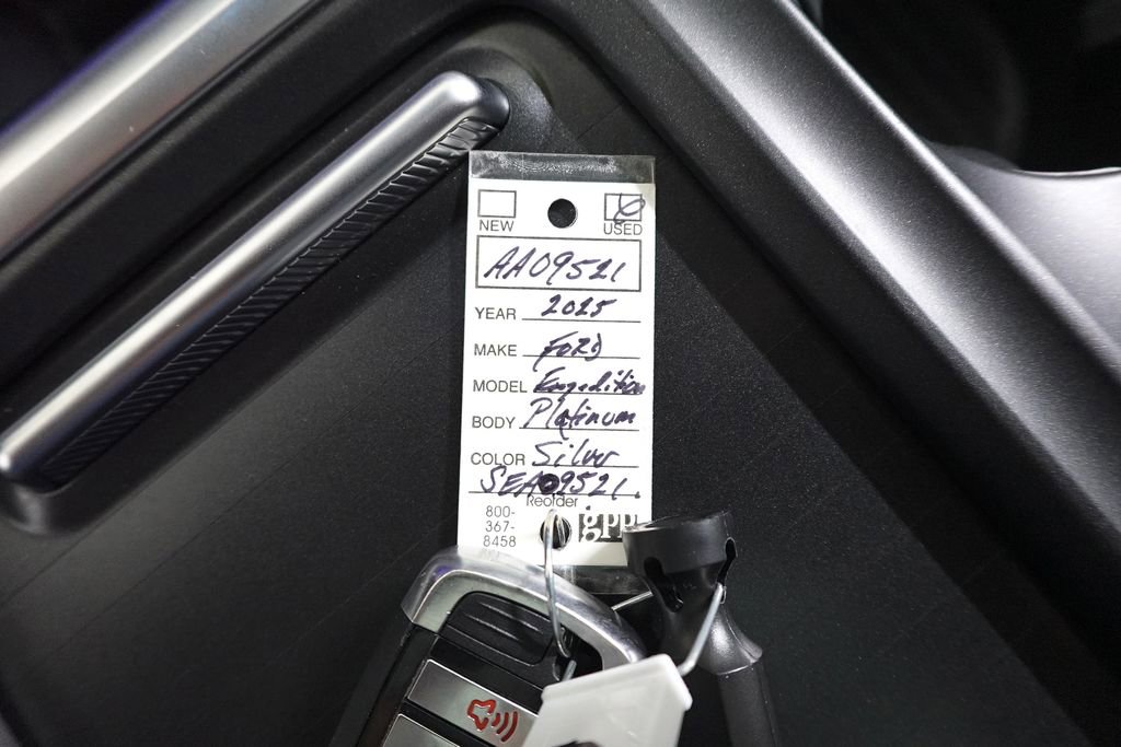 Certified 2025 Ford Expedition Platinum image 34