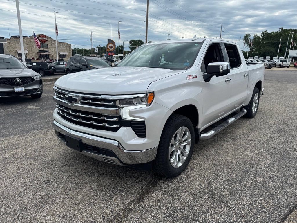 Used 2023 Chevrolet Silverado 1500 LTZ w/ Technology Package AWD/4WD image 3
