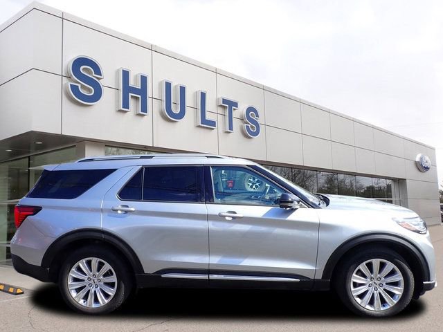 Certified 2025 Ford Explorer Platinum w/ LUX Leather Package AWD/4WD image 4