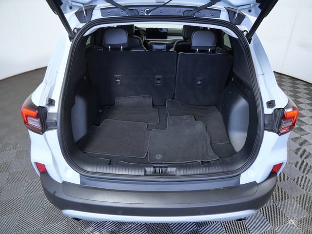 Certified 2025 Ford Escape Platinum AWD/4WD image 29