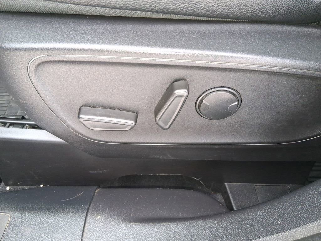 Certified 2022 Ford Escape SEL image 28