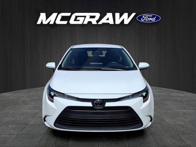 Used 2025 Toyota Corolla LE FWD image 3